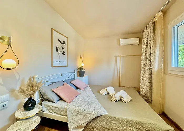 Villa Sophia With Private Plunge Pool By Dadovillas *